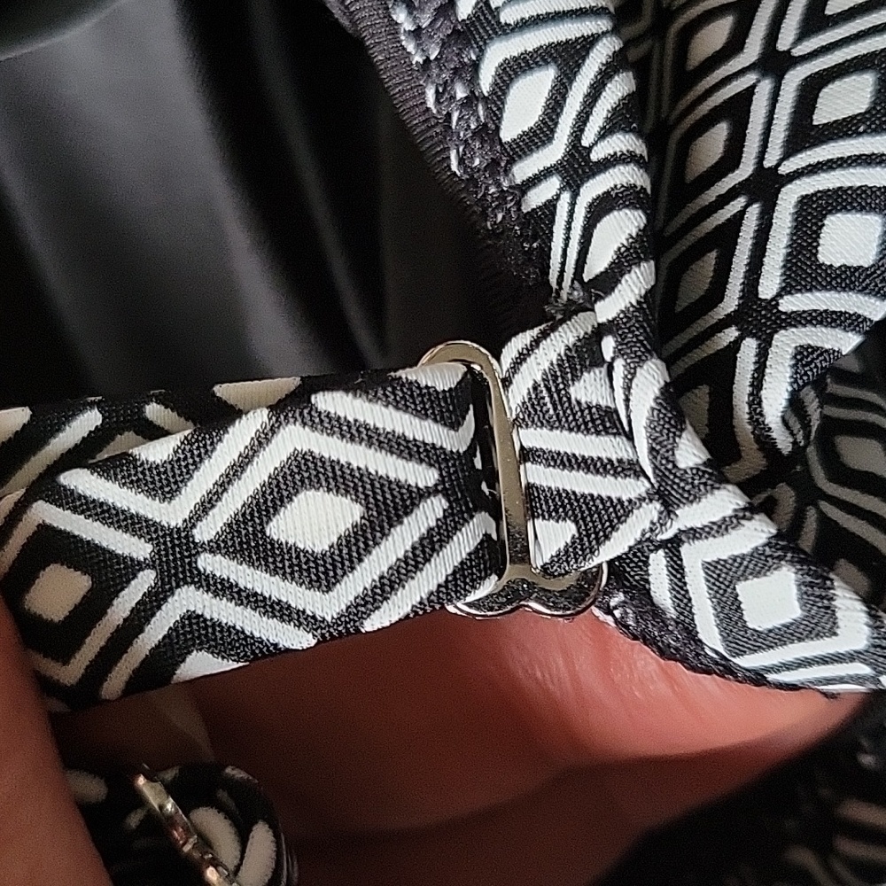 DKNY Swimsuit One Piece Black White Tummy Control Slimming Geometric Design Sz.L - Picture 10 of 16